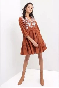 ANTHROPOLOGIE Apolline besticktes Tunika Kleid müde ausgestellt Blumen Baumwolle Gr. S - Bild 1 von 15