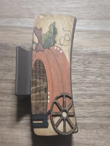 Handbemalter Holzschnitt Herbst Kürbis Kralle Clip 4,1" - Bild 1 von 2
