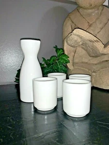 Juego Sake Blanco 5 Piezas Tradicional Japonés - Imagen 1 de 4