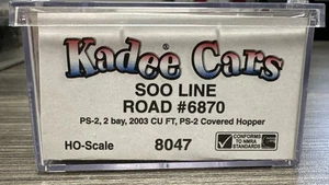 Kadee Cars HO RTR #8047 PS-2 2 Bay 2003 cf Covered Hopper SOO Line NIB - Picture 1 of 3