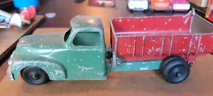 Original - vtg - Hubley Dump Truck USA Green Cab/Red Dumper No. 476 - Picture 1 of 10