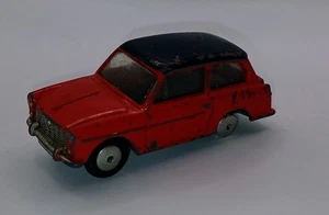 VINTAGE CORGI TOYS AUSTIN A40 CAR 1960'S ORIGINAL PAINT RED - Picture 1 of 2