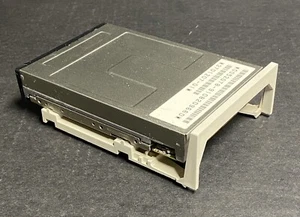 Sun 370-1207 3.5-inch 1.44MB Floppy Drive, SONY MP-F17W, w/mounting bracket SS2 - Picture 1 of 9