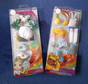2x Rainbow High Outfit Cheerleader & Skate Social Doll Fashion Pack Rollschuhe - Bild 1 von 11