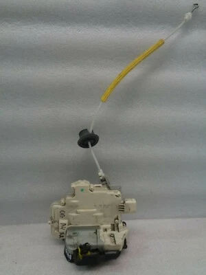 05-08 Actuador de cierre de cerradura de puerta de pasajero trasero derecho OEM AK912189 AUDI A4 QUATTRO Foto 1 de 4