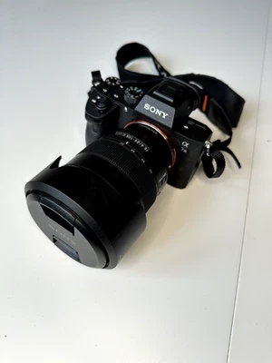 Sony Alpha 7 III ILCE-7M3 Systemkamera + Sony FE 24-105mm f/4 G OSS Objektiv - Bild 1 von 4