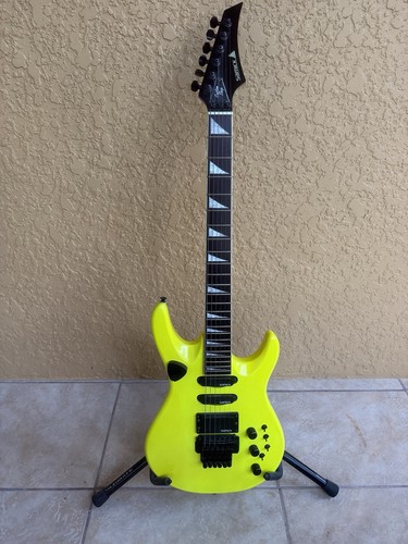 Samick Stratotype Electric Guitar Cream Black Samick Introductory
