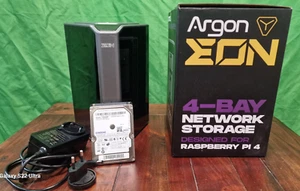 Boîtier NAS Argon EON + Raspberry Pi 4B, 4 Go RAM + 2,5" 500 Go HDD + OMV OS - Photo 1/12