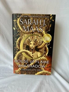 House of Flame and Shadow Signed Barnes & Noble Exclusive by Sarah J. Maas BN - Picture 1 of 3