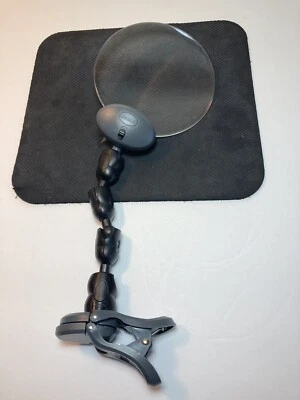 Lupa 2x Manos Libres Attach-A-Mag LED Iluminado Clip-on Mesa-Top Foto 1 de 4