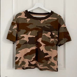 Madewell Boxy Cropped Camouflage T Shirt size small - Picture 1 of 8