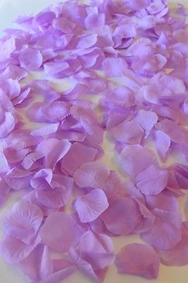 300 Rose Petals Wedding Bridal Quince Silk Flower Decoration Lavender Scatter Ro - Image 1 of 4