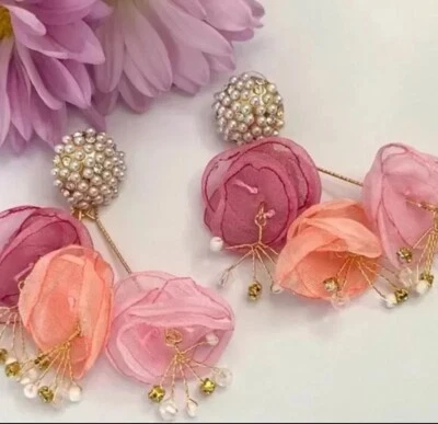 Pendientes Anthropologie flor perlas ✨ con hermoso embalaje de regalo 🔥🔥✨ Foto 1 de 3