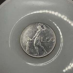 Italien 50 Lire Lira tatsächliche Münze 1975-82 - Bild 1 von 2