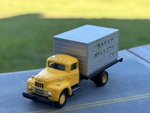 Classic Metal Works 1/87 HO 1950’s Delivery Truck Mayer Milling Co - Bild 1 von 5