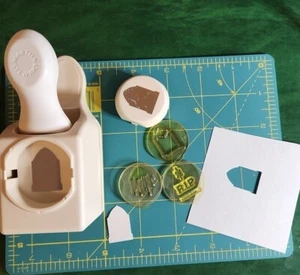 Martha Stewart Papierlocher Grabstein - mit 3 Stempeln. Funktioniert super Halloween - Bild 1 von 5