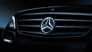 Genuine Mercedes-Benz Illuminated Mercedes Star Trim Part 166-817-75-00 - Picture 1 of 1