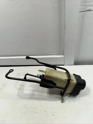 Ram ProMaster 1500 2500 3500 2014-2021 depósito de dirección asistida con soporte OEM Foto 1 de 4