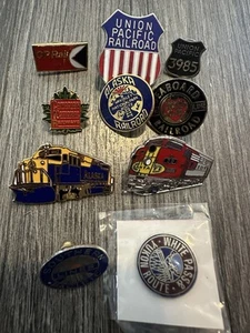 (10) Vintage Railroad Lapel Pins Union Pacific CP Rail Santa Fe Alaska Southern - Bild 1 von 5