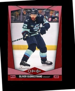 2024-25 O-Pee-Chee #121 Oliver Bjorkstrand Pee-Chee - bordo rosso - Foto 1 di 2
