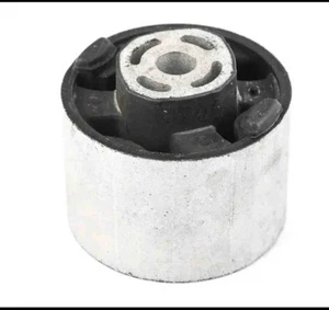 BMW i8 I12 Engine Mount Genuine 22116856298 6856298 - Picture 1 of 5