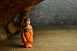 Japanische Keramik Puppe Vintage Ornament MÄDCHEN Antik Figur/H 3"/KHN86/20 - Bild 1 von 9