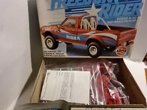 Camión todoterreno 1/25 DODGE D-50 ""FREEDOM RIDER"". KIT DE PLÁSTICO AIRFIX - Imagen 1 de 2