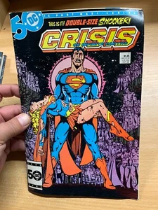 DC COMICS CRISIS ON INFINITE EARTHS #7 OCT 1985 (VFN) DEATH SUPERGIRL COMIC (LL) - Picture 1 of 8
