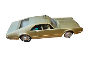 2004 1966 Oldsmobile Toronado Coupe Hallmark Ornament Classic American Cars #14 - Picture 1 of 6