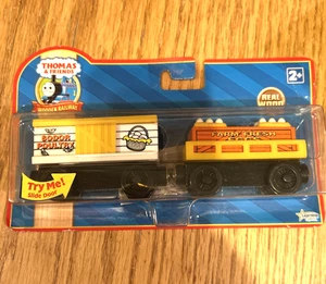 Thomas & Friends Ferrocarril de Madera Sodor Pollo Coches - Curva de Aprendizaje 2008 Difícil de Encontrar Nuevo - Imagen 1 de 8