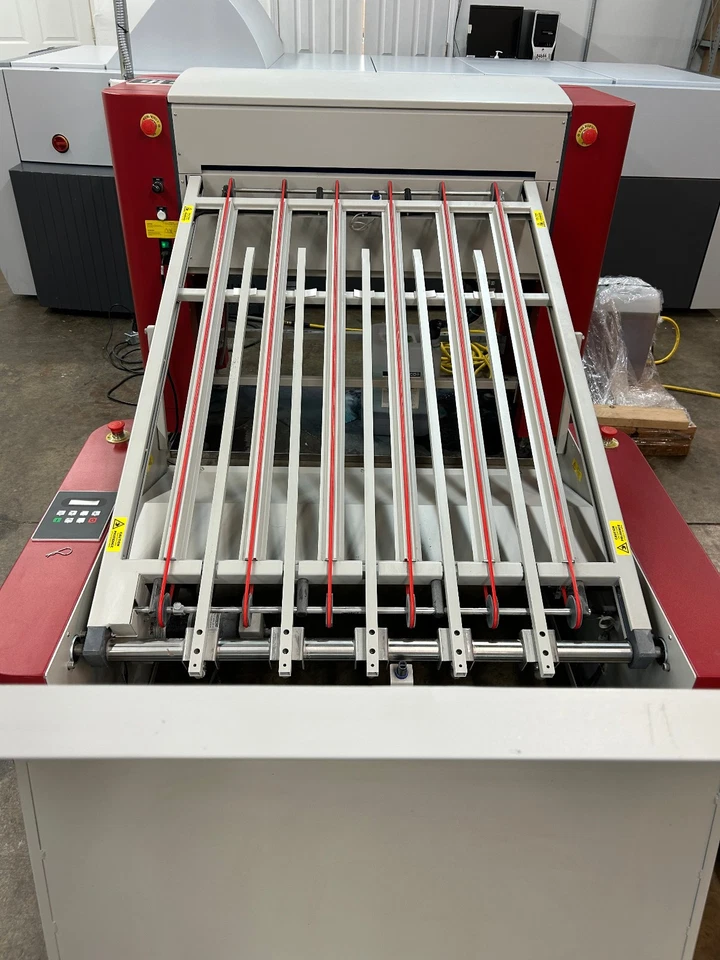 AGFA Azura C95 Plate Washout/Gumming Unit and delivery to the press room - Image 1 of 4