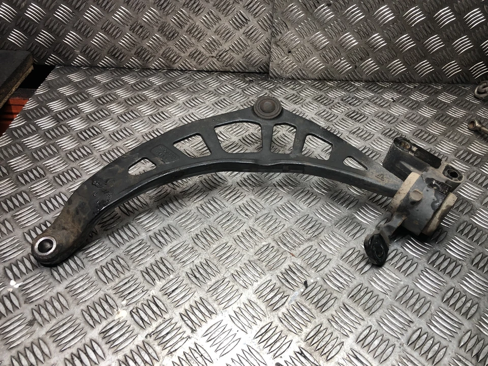 Mini Cooper Countryman 2010-2014 brazo inferior/hueso (lado del conductor delantero) Foto 1 de 1