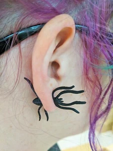 s1N Spider Earring Black Gothic jewelry Collectible Curiosities Fashion arachnid - Picture 1 of 6