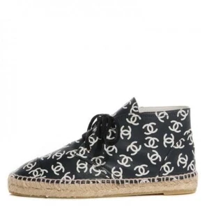 ALPARGATAS ALTAS CHANEL ICÓNICAS RARAS ESTAMPADAS LOGOTIPO CC EU 37 I LOVE SHOES - Imagen 1 de 10