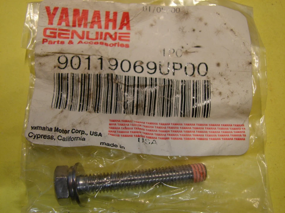 Nuevo de Lote Antiguo Yamaha 1997-2018 Perno con Arandela 90119-069UP-00 / 90119-06808-00 NUEVO OEM Foto 1 de 1