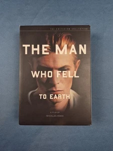 THE MAN WHO FELL TO EARTH - Criterion Collection DVD w/Book OOP David Bowie - Imagen 1 de 10