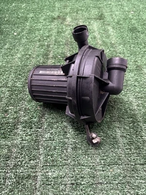 Bomba de aire secundaria AUDI 2012-2017 OEM #079959231A Foto 1 de 4