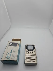 RadioShack 12-802 Receptor Portátil Radio AM/FM - Probado Funciona - Imagen 1 de 9