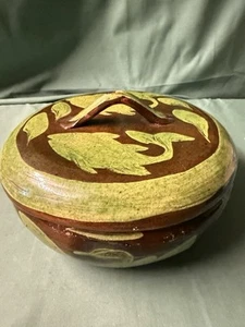 Tlaquepaque Mexican Redware Whale pottery Patamban Michoacan Vintage Bowl /Cover - Picture 1 of 9