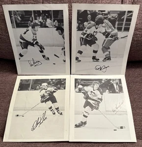Fotos promocionales vintage de los Pittsburgh Penguins de la década de 1970 Don Aurey, etc. - Imagen 1 de 4