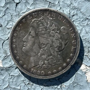 1890 Morgan Dollar - Silver - Picture 1 of 7