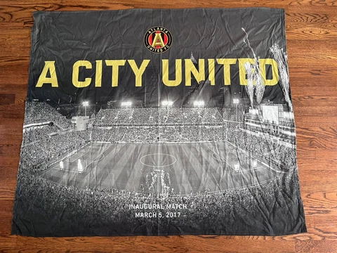 Atlanta United Soccer Season Ticket Holder Gift Blanket Inaugural Game 2017 VGUC Cover