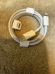 Lightning To USB-C Cable - Zdjęcie 1 z 3