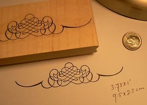 "Sello de goma ""pie de pie"" P3 Scroll WM 4x1" - Imagen 1 de 2