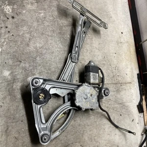 Mercedes W126 Front Right Window Regulator & Motor 0130821220 TESTED - Picture 1 of 4