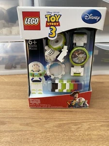 LEGO Toy Story 3 BUZZ LIGHTYEAR Watch & Minifigure-collectible - Picture 1 of 3