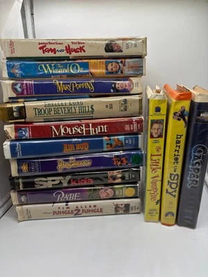 Vintage Lot of 12 Family & Kids Classic VHS Tapes Wizard of Oz Mary Poppins - Image 1 of 4