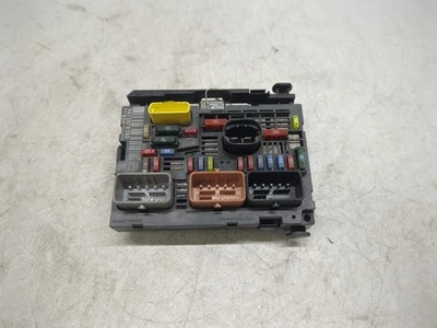 2012 PEUGEOT PARTNER TEPEE ПРЕДОХРАНИТЕЛЬ КОРОБКА 1,6 Л ДИЗЕЛЬ 9675878280 0000100782 - Изображение 1 из 4