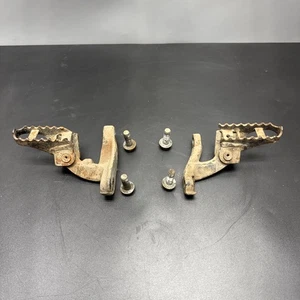 1987 87 HONDA XL250R OEM LEFT RIGHT FOOT RESTS PEGS AND MOUNTS - Picture 1 of 13