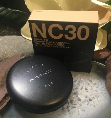 MAC NC30 Studio Fix Powder Plus Full Coverage Foundation 15g .52Oz - Image 1 of 4